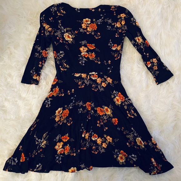 FOREVER 21 floral skater dress - Picture 6 of 6